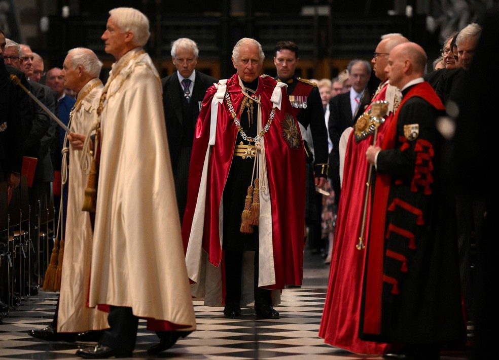 Charles em cerimônia da Ordem do Banho, da qual é grão-mestre, na Capela de Westminter; príncipe herdeiro desde o nascimento, ele passou a vida em busca de um propósito — Foto: Daniel Leal/Pool/AFP/24-5-2022