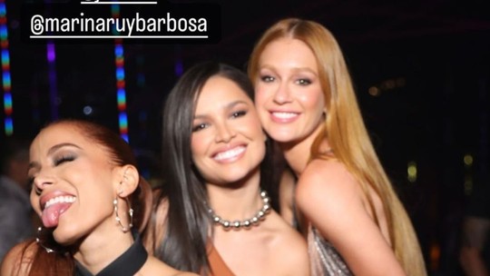 Marina Ruy Barbosa surpreende e vai a aniversário de Anitta após tretas entre elas