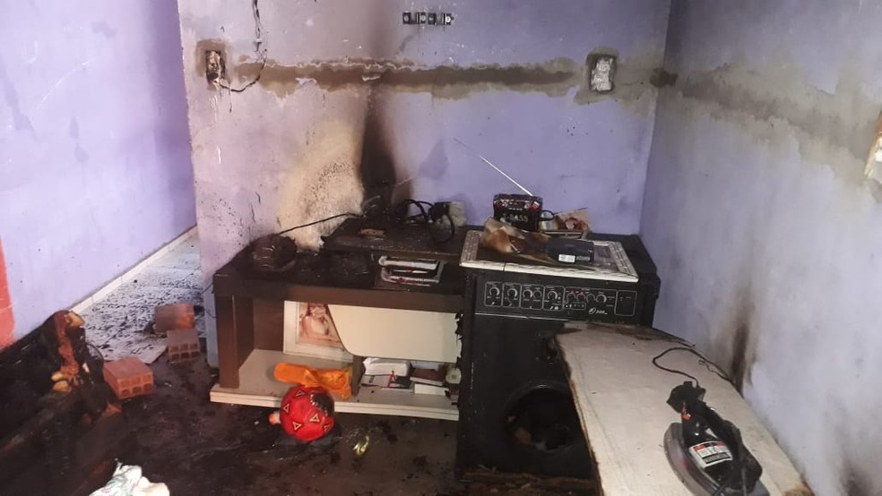 Incêndio em residência na Zona Sul de Teresina — Foto: Divulgação/Corpo de Bombeiros