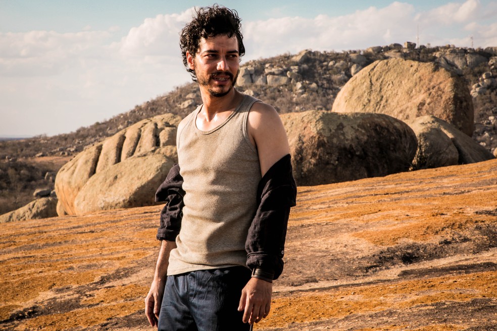Lee Taylor será o investigador de polícia Camilo, em 'A Dona do Pedaço'. Camilo é noivo de Vivi (Paolla Oliveira) — Foto: Gabriel Nascimento/Gshow