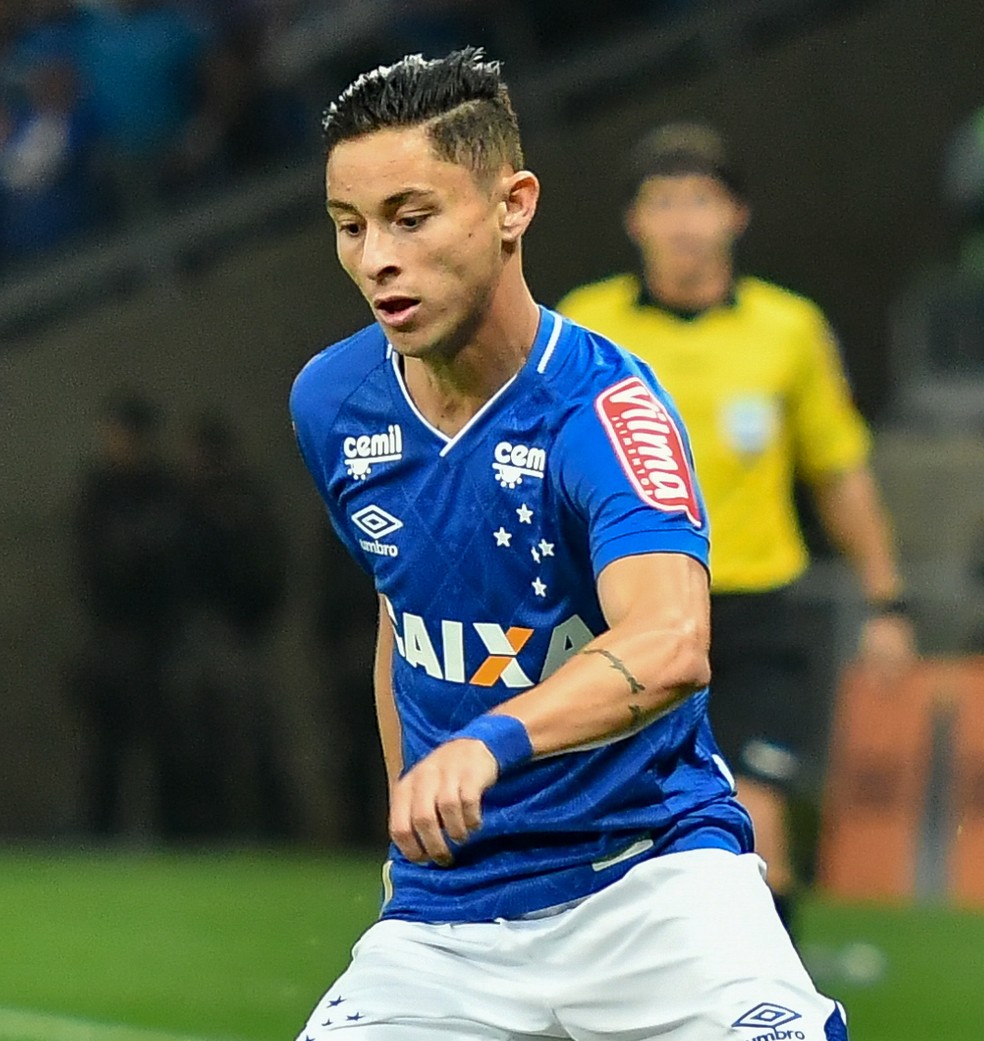 Palmeiras tenta comprar 25% de Diogo Barbosa, que pertence ao Cruzeiro (Foto: Agência Estado)