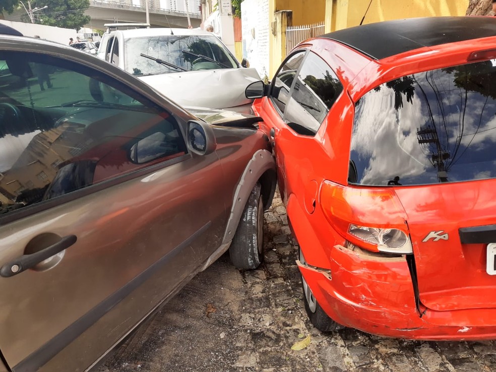 Quadrilha bateu em outros quatro carros — Foto: Lucas Cortez/Inter TV Cabugi