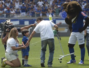Fábio desafia Victor em campanha para ajudar o garoto Matheus