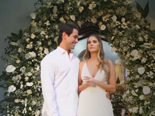 Bárbara Evans e Gustavo Theodoro se casam (Foto: Reprodução/Instagram)