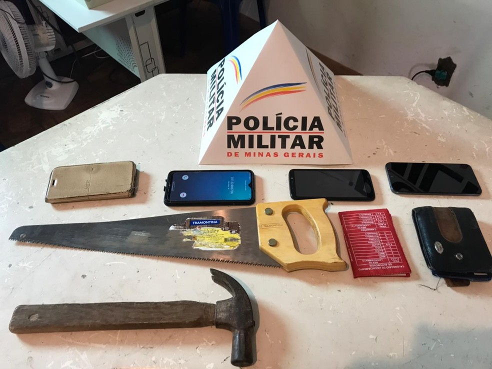Materiais e equipamentos encontrados com os suspeitos de furto qualificado no Sul de MG — Foto: Divulgação/Polícia Militar