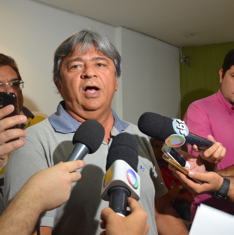Aldeone Abrantes cobra um posicionamento da Federação Paraibana de Futebol sobre a polêmica do regulamento (Foto: Edgley Lemos/GloboEsporte.com/pb)