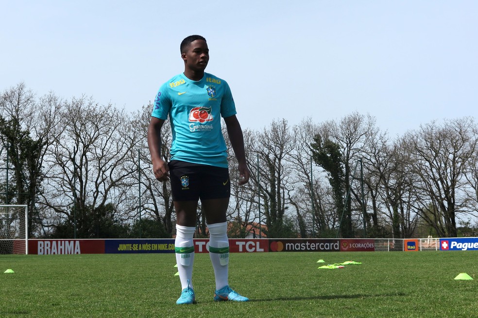 Endrick, do Palmeiras, é um dos destaques da lista para o Sul-Americano sub-20 — Foto: Bruno Pacheco/CBF