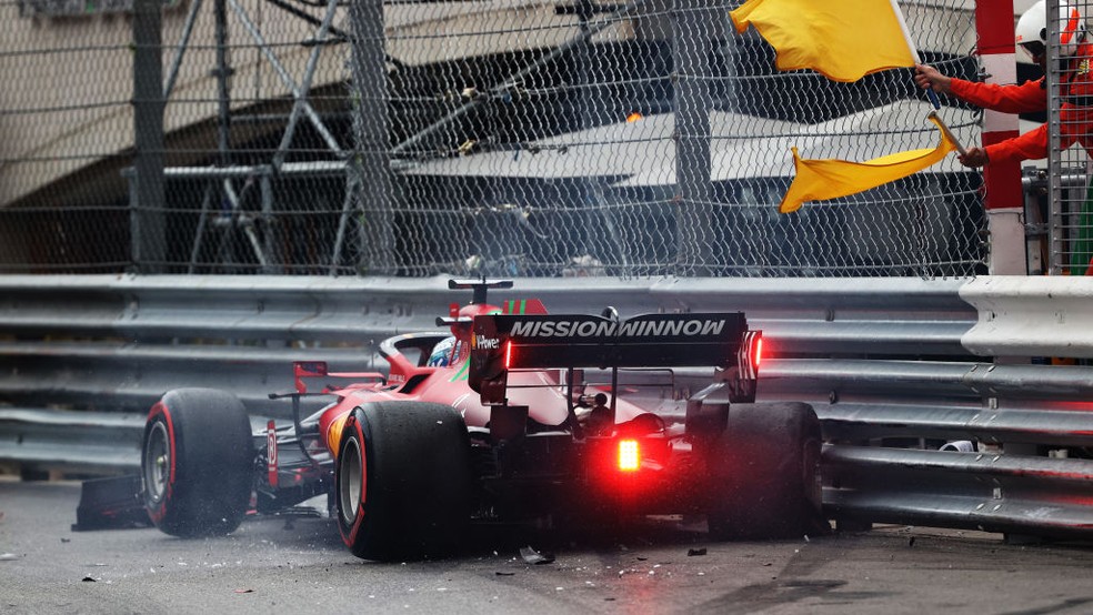Leclerc bate, mas faz pole em Mônaco — Foto:  Clive Rose - Formula 1 / Getty Images