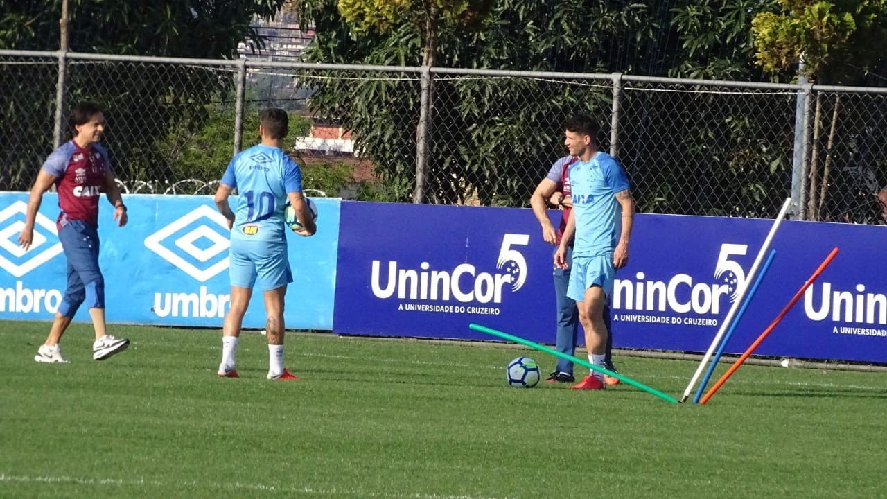 Thiago Neves e Arrascaeta vão a campo e aumentam chances de atuar pelo Cruzeiro na quarta