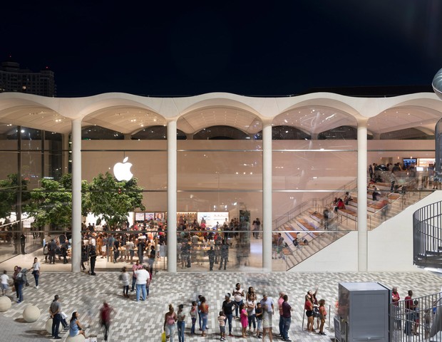 Nova loja da Apple em Miami faz referência ao patrimônio náutico e arquitetônico da cidade  (Foto: Divulgação/Foster + Partners)