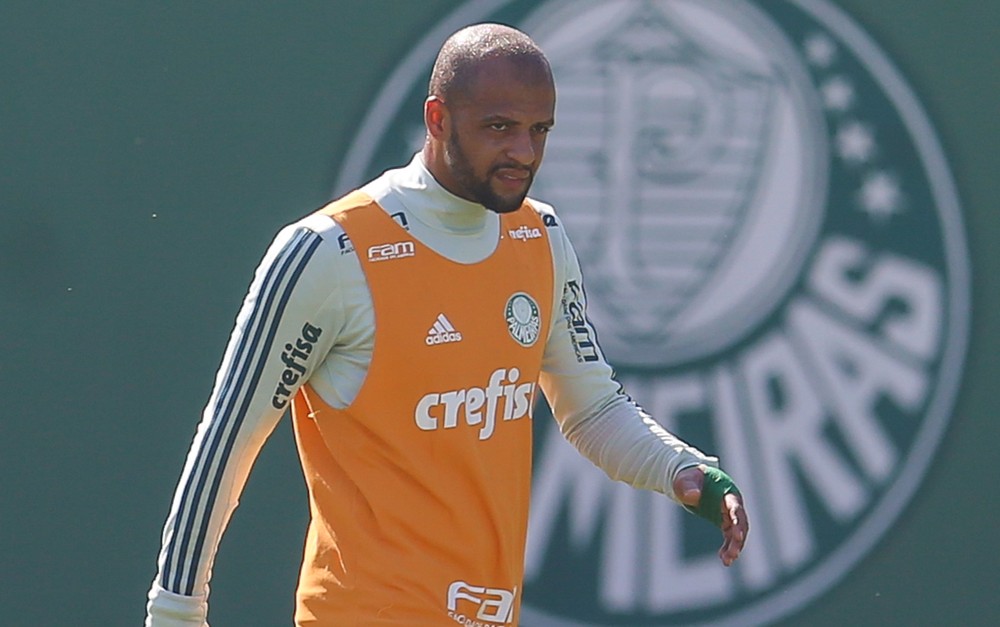  Diretoria do Palmeiras se reúne com advogados de Felipe Melo para rescindir contrato