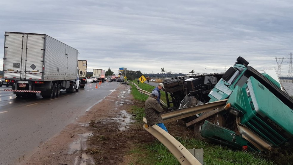 Dois acidentes na BR386 causam mortes em Canoas e Triunfo Rio Grande do Sul G1