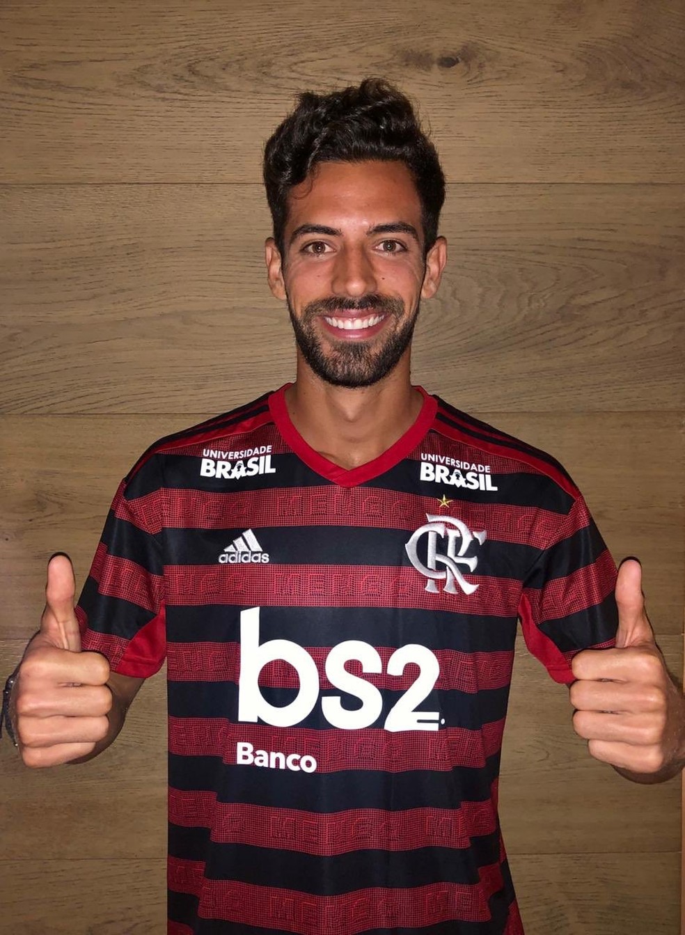 Zagueiro espanhol diz que foi escolhido por Jorge Jesus — Foto: Divulgação
