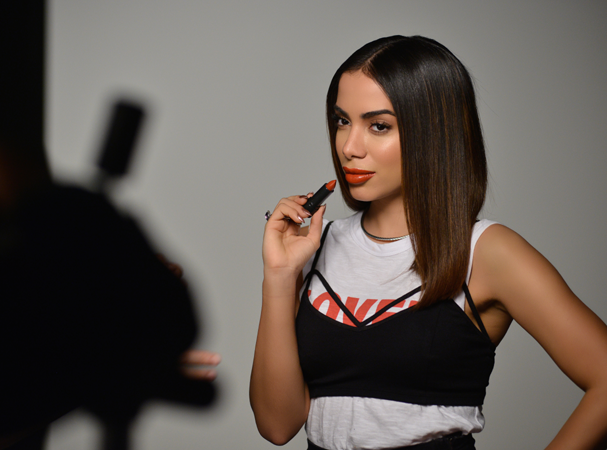 Anitta com a nova coleção de batons de O Boticário (Foto: Divulgação) Anitta com a nova coleção de batons de O Boticário (Foto: Divulgação)