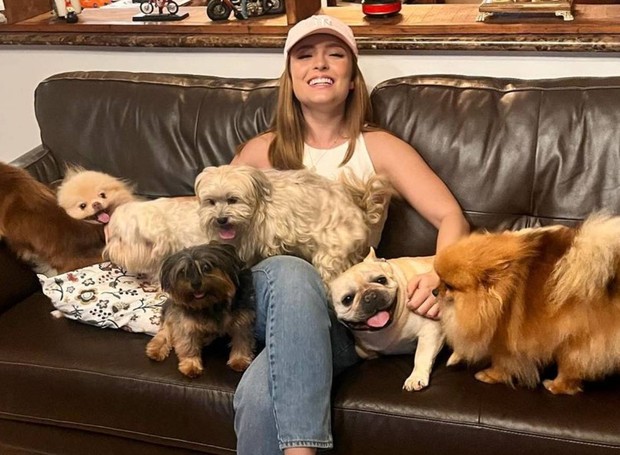 Larissa Manoela e seus pets (Foto: Instagram/@larissamanoela/Reprodução)