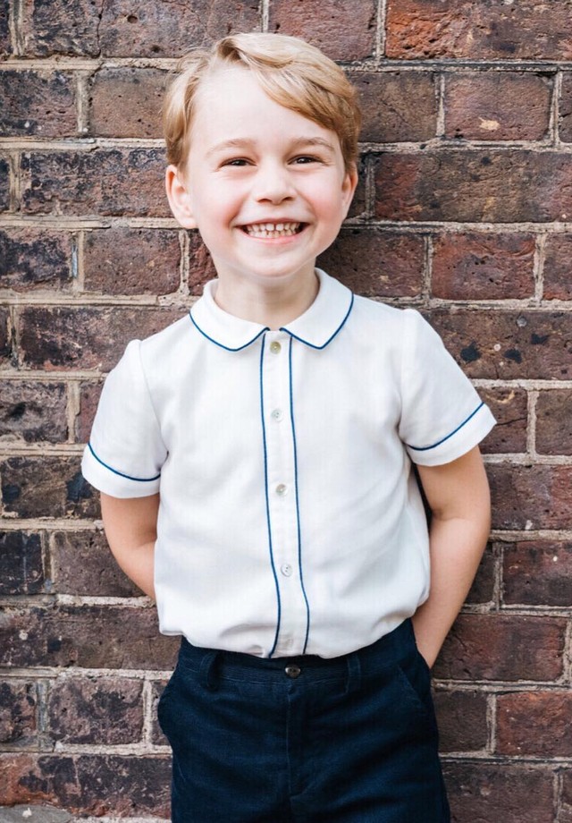 Príncipe George com 5 anos (Foto: Reprodução/Instagram @dukeandduchessofcambridge / Palácio de Kensington)