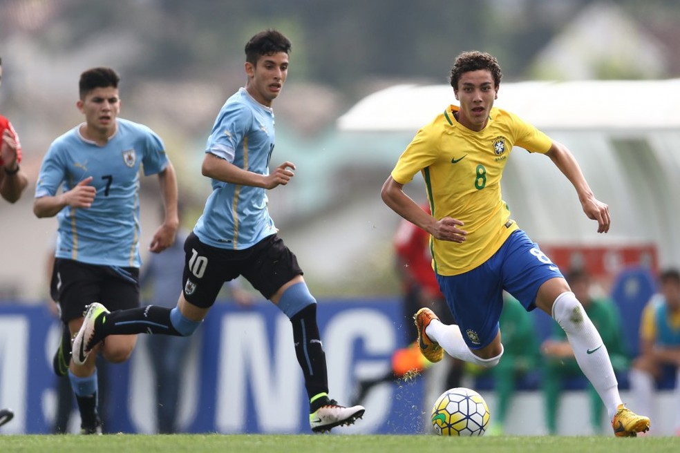 Victor Bobsin veste a camisa da Seleção Brasileira com frequência (Foto: Lucas Figueiredo/CBF)