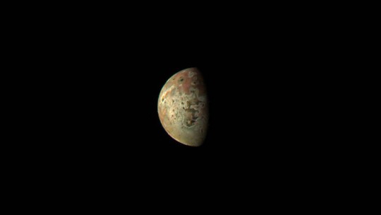 Juno fará sobrevoo mais próximo já realizado à lua vulcânica de Júpiter, Io, hoje