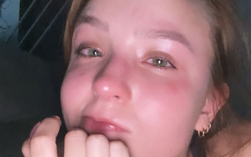 Larissa Manoela posta foto chorando e diz que 'faz parte' sofrer por amor - Vimarsana News