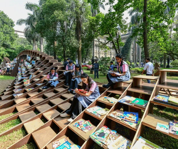 Designers criam biblioteca itinerante na Índia para incentivar a leitura (Foto: Divulgação)