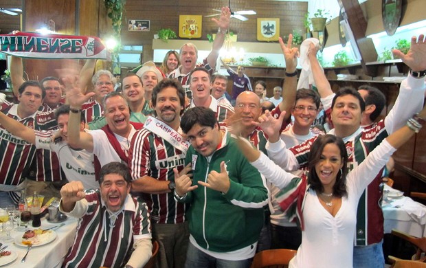 Torcida tricolor faz festa em Buenos Aires  (Foto: Rafael Cavalieri / Globoesporte.com)