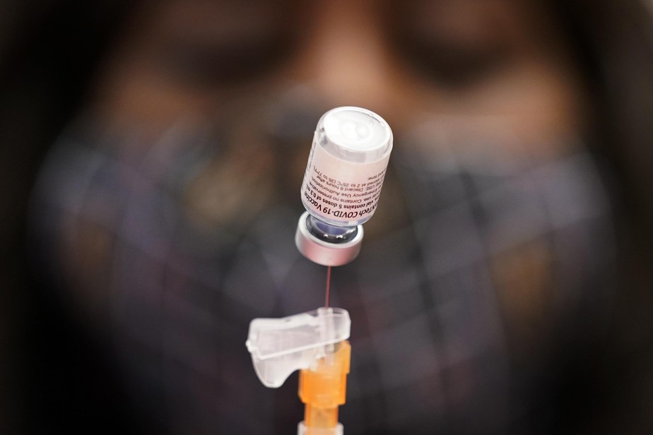 Vacina Pfizer: Eficácia, reações mais comuns e outros dados importantes