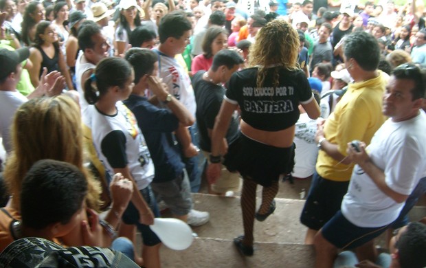 Joelma na torcida do Pantera (Foto: Arquivo/Loucos Alvinegros)