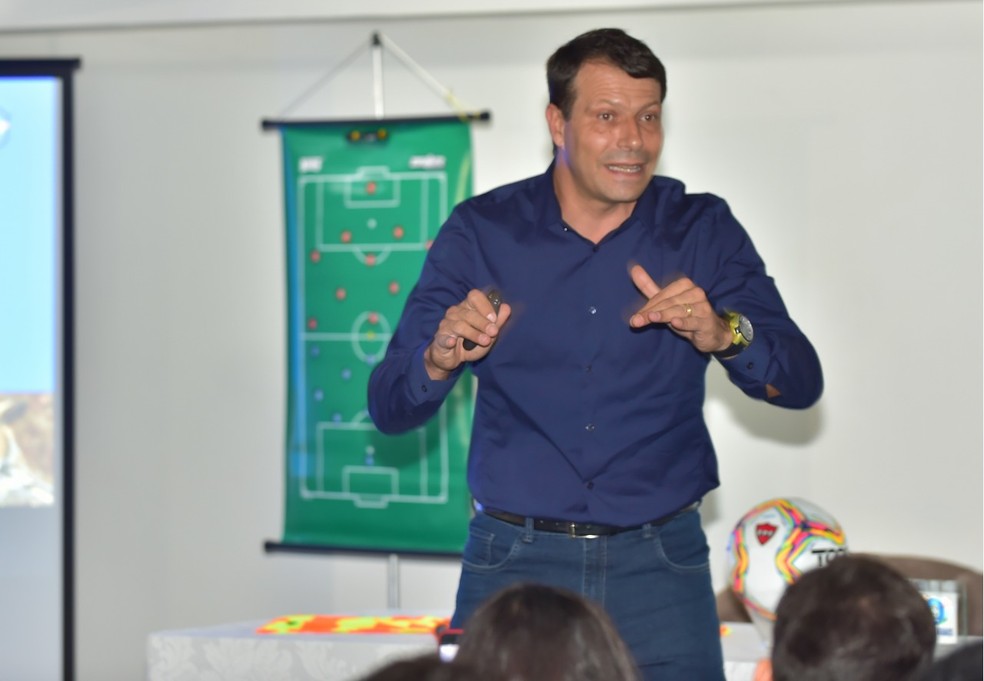 Leonardo Gaciba falou sobre novidade para final da Supercopa do Brasil — Foto: @JOSEMARPHOTOOFICIAL/FPF