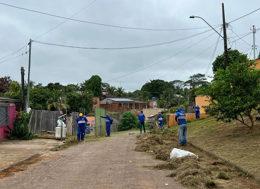 Mutirão de limpeza deve retirar 700 toneladas de entulhos no bairro Vitória, em Rio Branco — Foto: Asscom/SMCC
