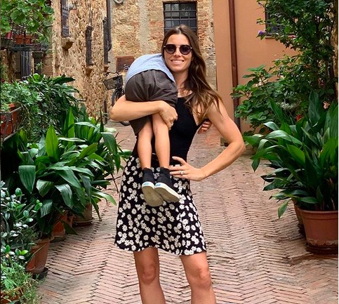 Jessica Biel com o filho (Foto: Instagram)