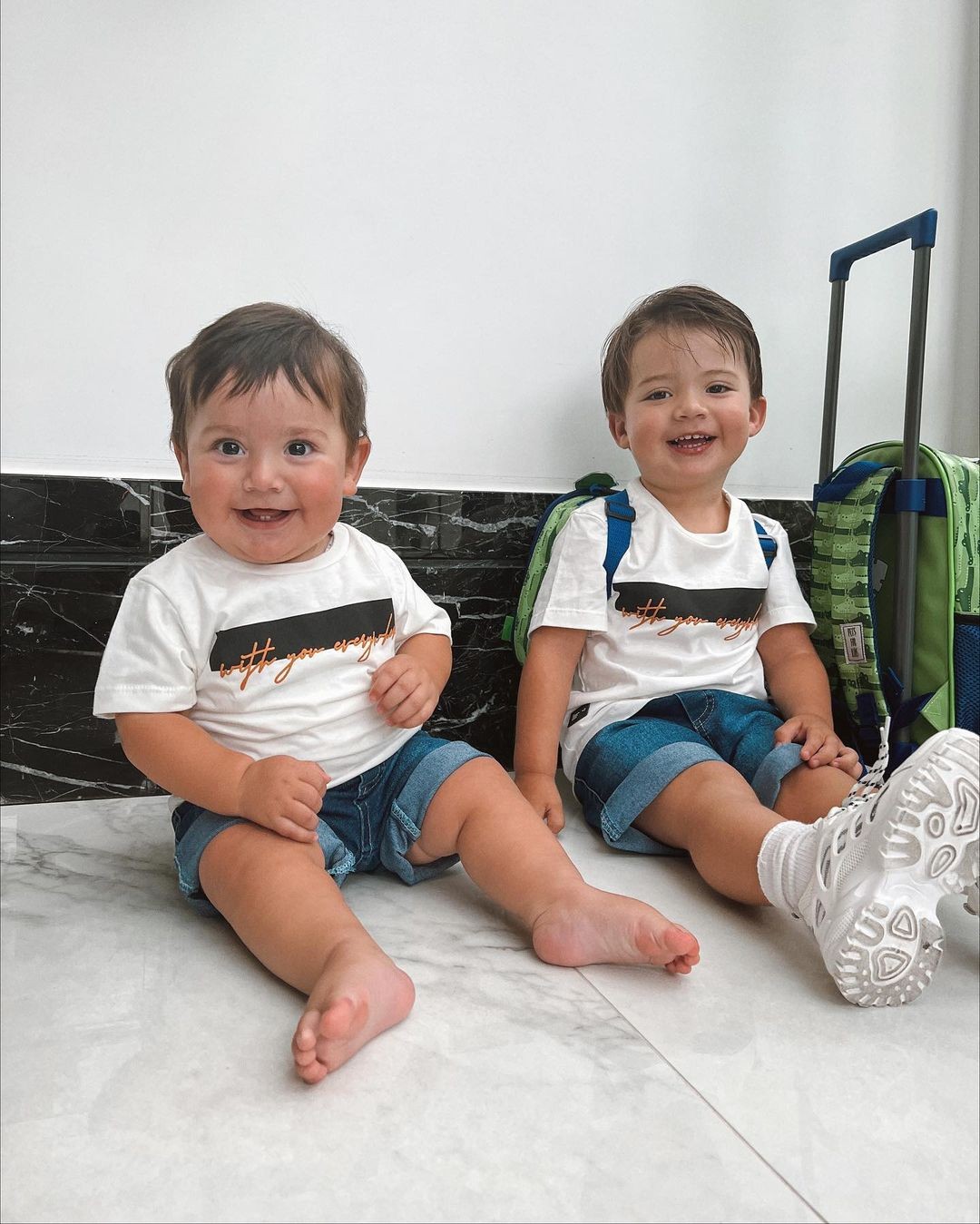 Henri e Davi, filhos de Gabi Brandt e Saulo Poncio (Foto: Reprodução/Instagram)