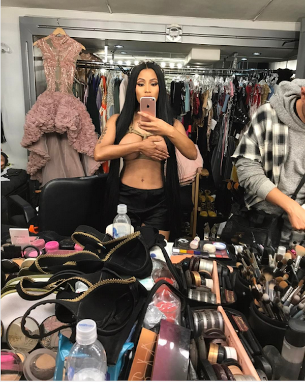 Uma selfie de Nicki Minaj compartilhada na Páscoa (Foto:  Instagram)