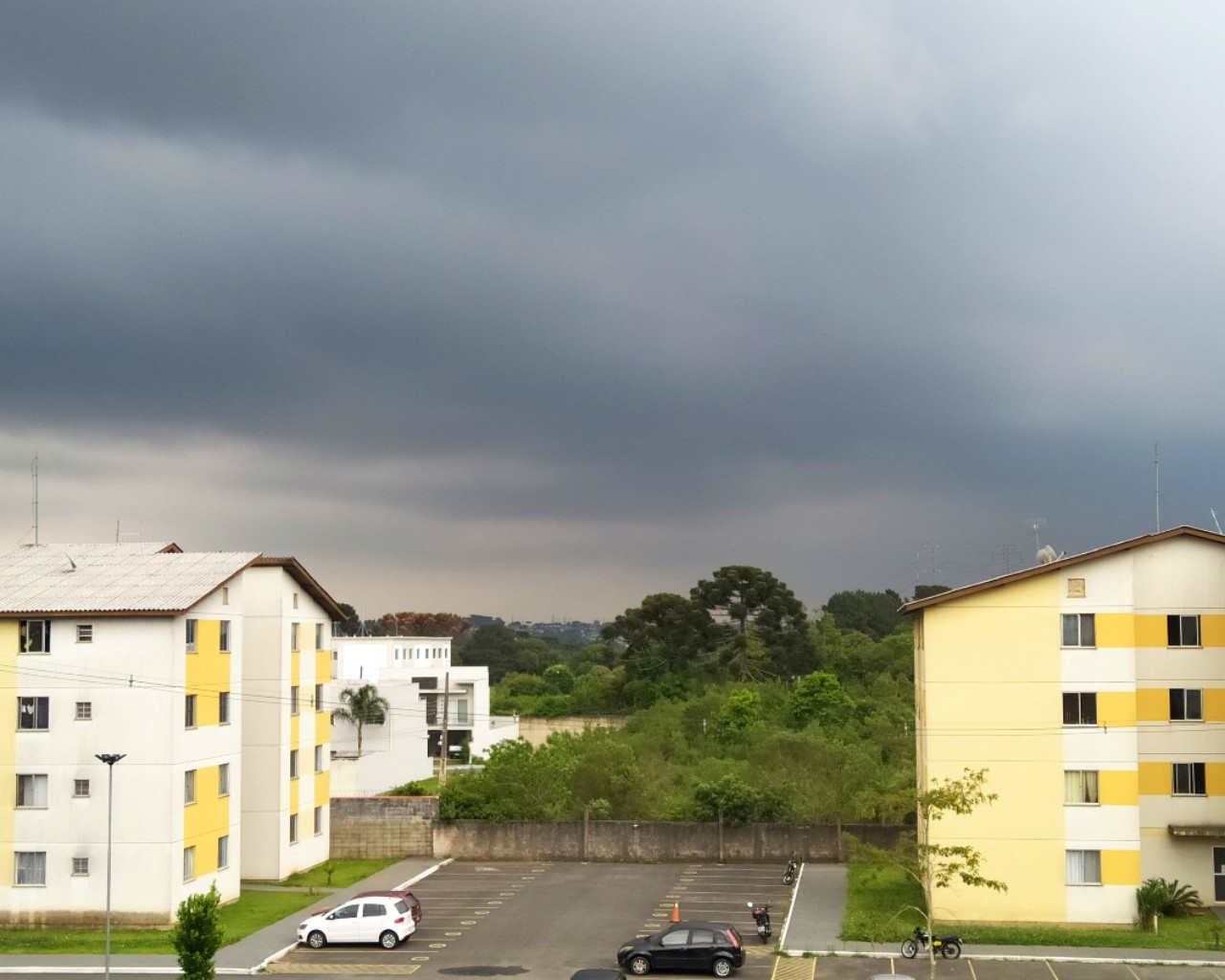 Defesa Civil alerta para risco de chuvas intensas no Vale do Paraíba e litoral norte