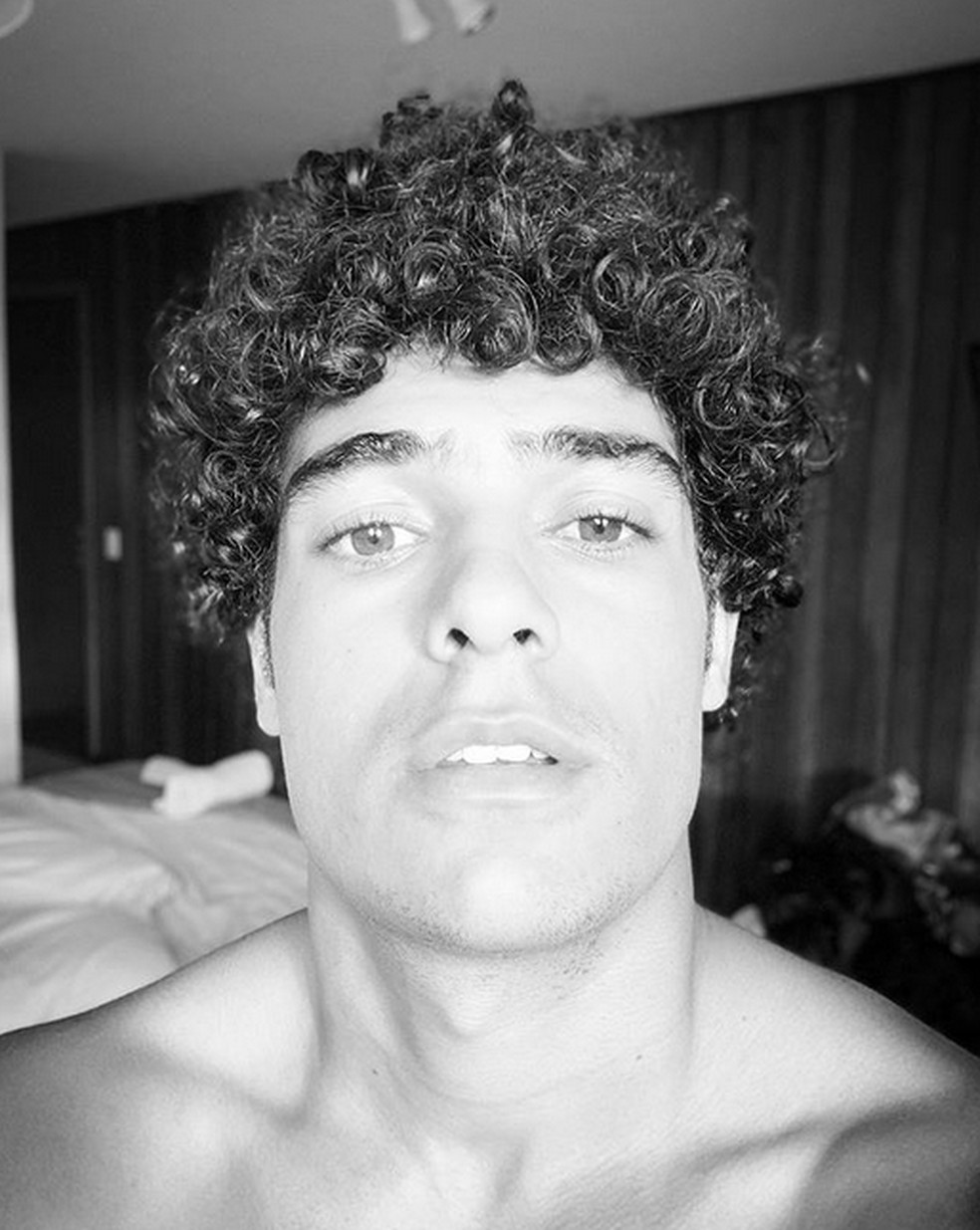 Igor Fernandez será Luan, um jovem que faz poesia de rua e gosta de Alice — Foto: Reprodução/Instagram