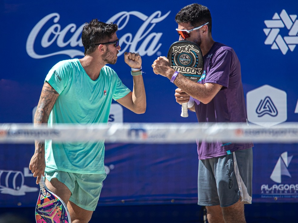 Gabriel Santos (verde) e Hugo Russo estão na final — Foto: Célio Jr. / Target
