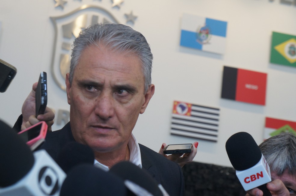 Tite prestigiou reunião de treinadores na sede da CBF nesta sgunda-feira (Foto: Daniel Mundim)