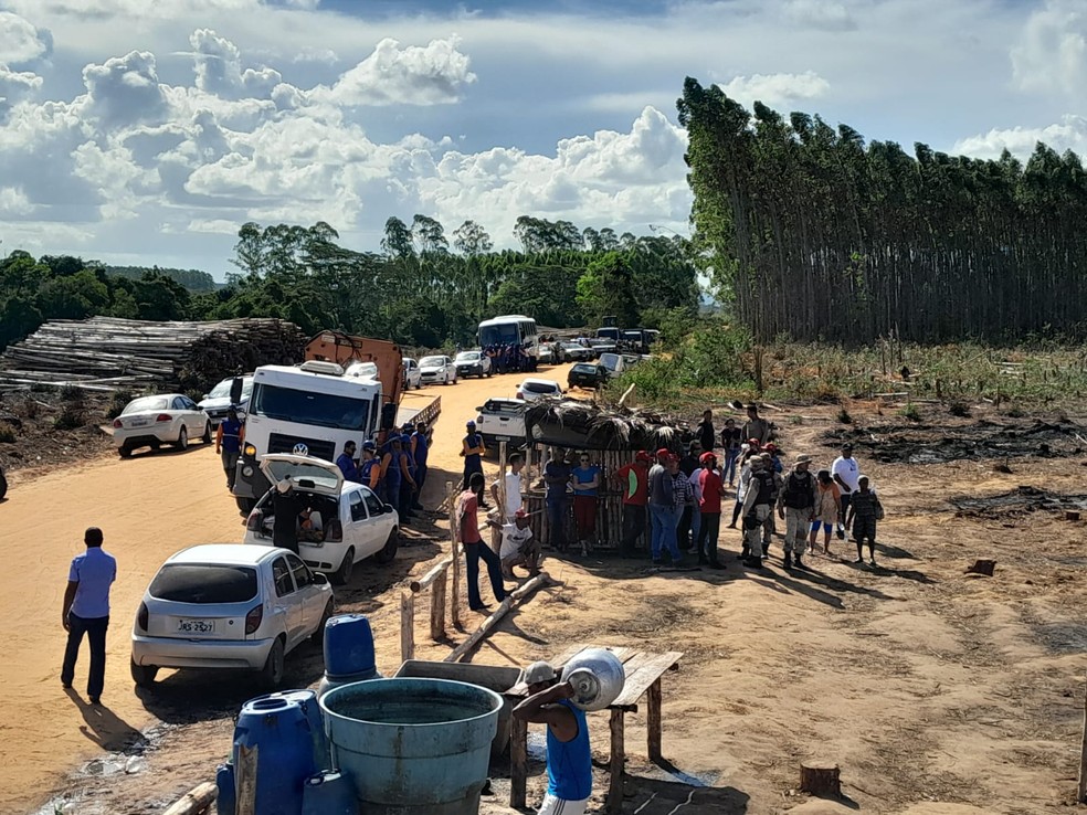 Área desocupada em Teixeira de Freitas, no extremo sul da BA — Foto: MST