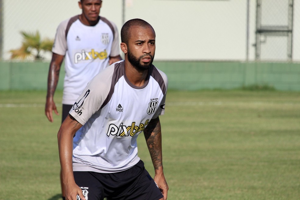 Último clube de Wesley foi a Ponte Preta — Foto: Diego Almeida/PontePress