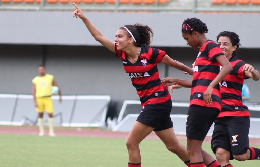 Com gol de Verena, o VitÃ³ria derrotou o Botafogo-PB na estreia do Brasileiro de Futebol Feminino da SÃ©rie A2 (Foto: DivulgaÃ§Ã£o/VitÃ³ria)