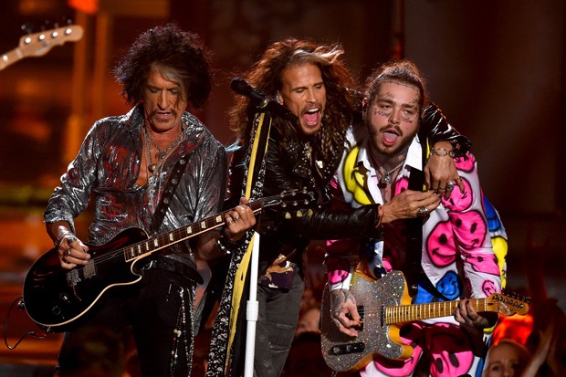 Performance de Post Malone com Aerosmith (Foto: Getty Images)