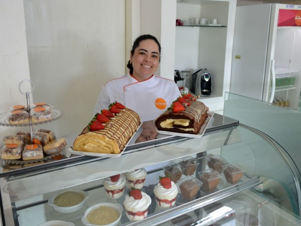 Larissa Pio afirma que loja já atingiu pico de produção de 60 tortas por dia (Foto: Sebrae/Divulgação)
