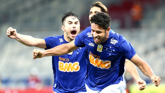 Autor do gol do Cruzeiro, Léo valoriza triunfo sem sofrer gols sobre o ABC