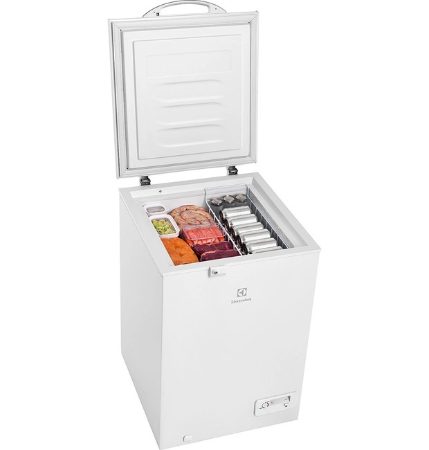 Freezer horizontal H162, com 149 litros, da Electrolux, possui cesto aramado que ajuda a organizar bebidas e alimentos (Foto: Divulgação / Shoptime)
