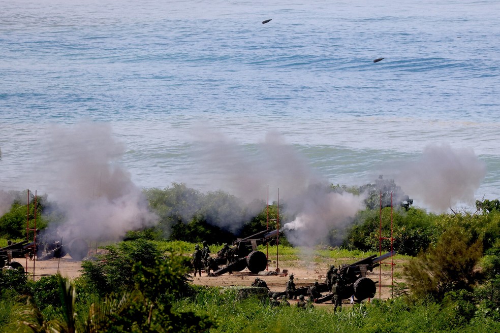 Artilharia taiwanesa em segundo dia de exercícios militares em resposta a manobras da China, em 11 de agosto de 2022. — Foto: Ann Wang/ Reuters