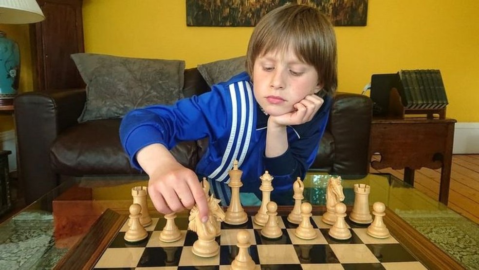 Com apenas 10 anos, Frederick Waldhausen Gordon é o melhor jogador de xadrez escocês da categoria sub-18 — Foto: Arquivo pessoal