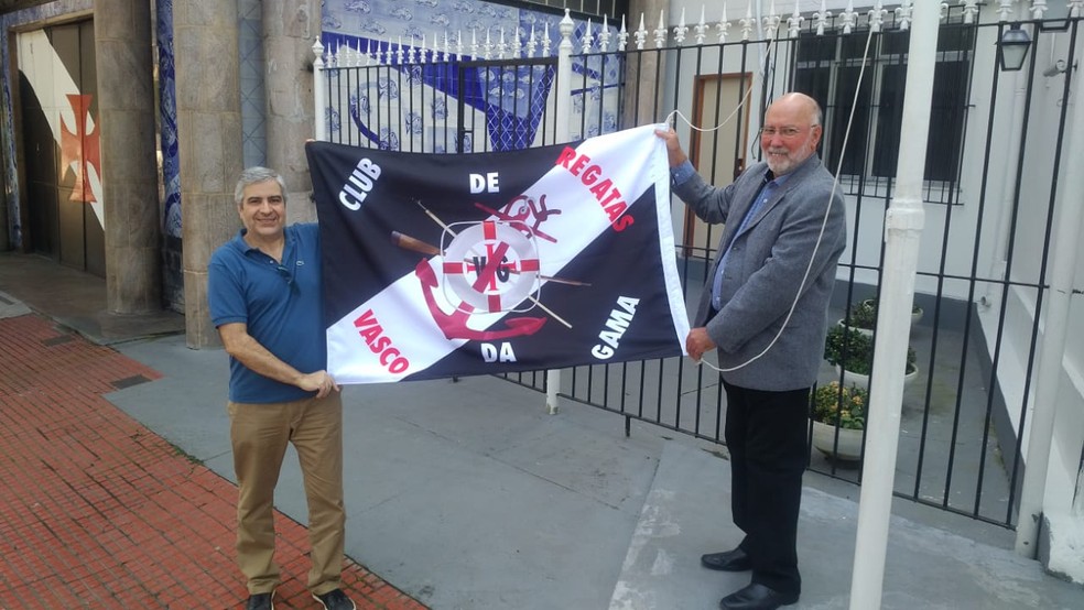 Bandeira do Vasco está de volta à sede náutica da Lagoa (Foto: Reprodução)