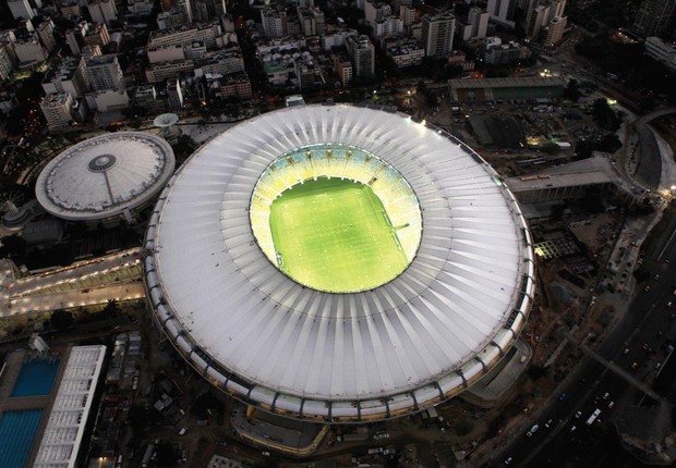 Estádio Maracanã à noite (Foto: Erica Ramalho)