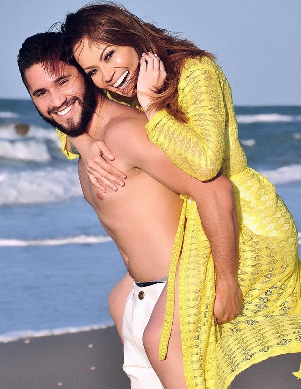Solange Almeida e o marido, Monilton Moura (Foto: Reprodução/Instagram)