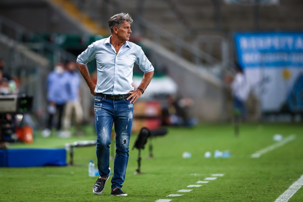 Renato evita falar sobre renovação com o Grêmio: O mais importante é a Copa do Brasil
