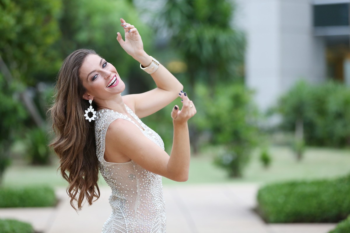 Renata Longaray fala sobre estreia no Carnaval e garante ter samba no ...